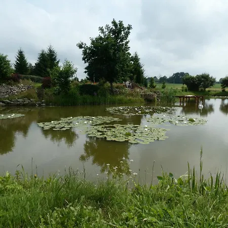 Pod Kasztanami Gospodarstwo agroturystyczne *