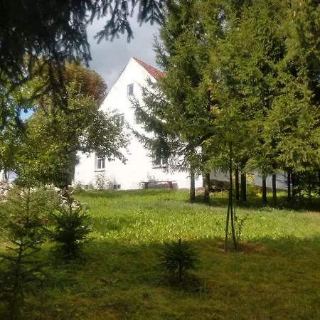 Pod Kasztanami Farm stay *