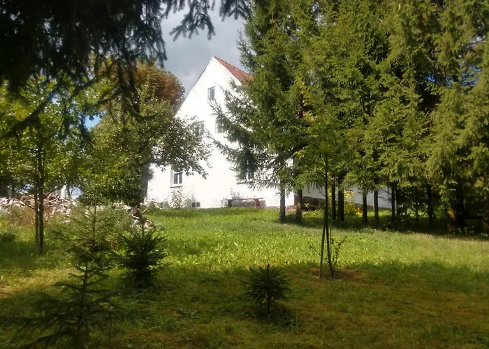 Pod Kasztanami Farm stay *